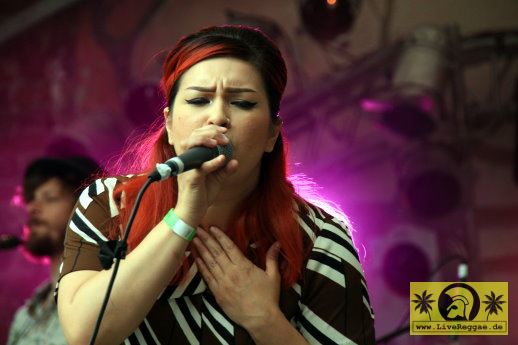 Jackie Mendez (USA) with The Magic Touch 20. This Is Ska Festival - Wasserburg, Rosslau 25. Juni 2016 (10).JPG